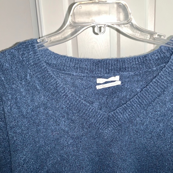 -SOLD- Urban Outfitters Sweater - Picture 2 of 4